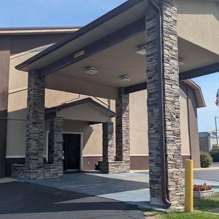 Super 8 By Wyndham Shelbyville Luaran gambar