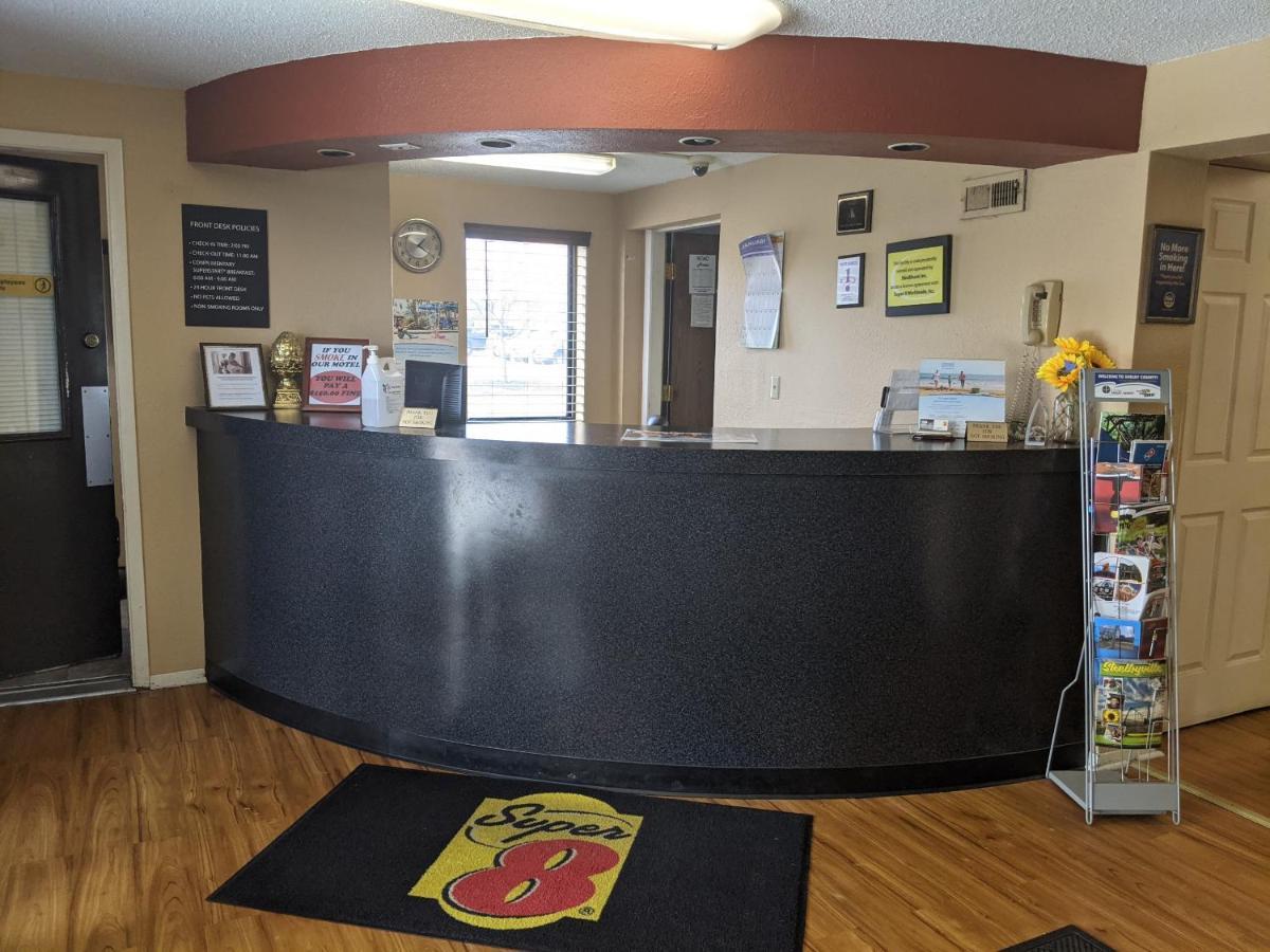 Super 8 By Wyndham Shelbyville Luaran gambar