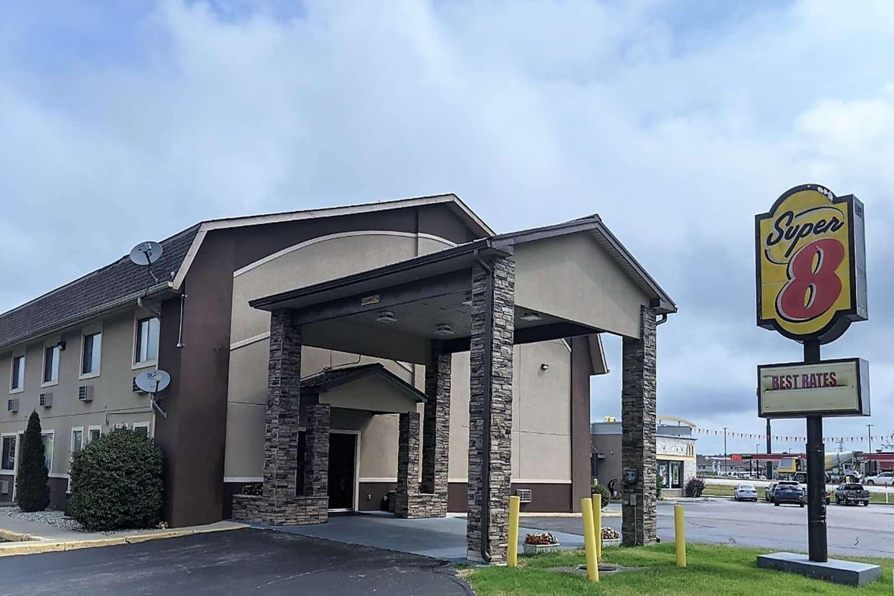 Super 8 By Wyndham Shelbyville Luaran gambar