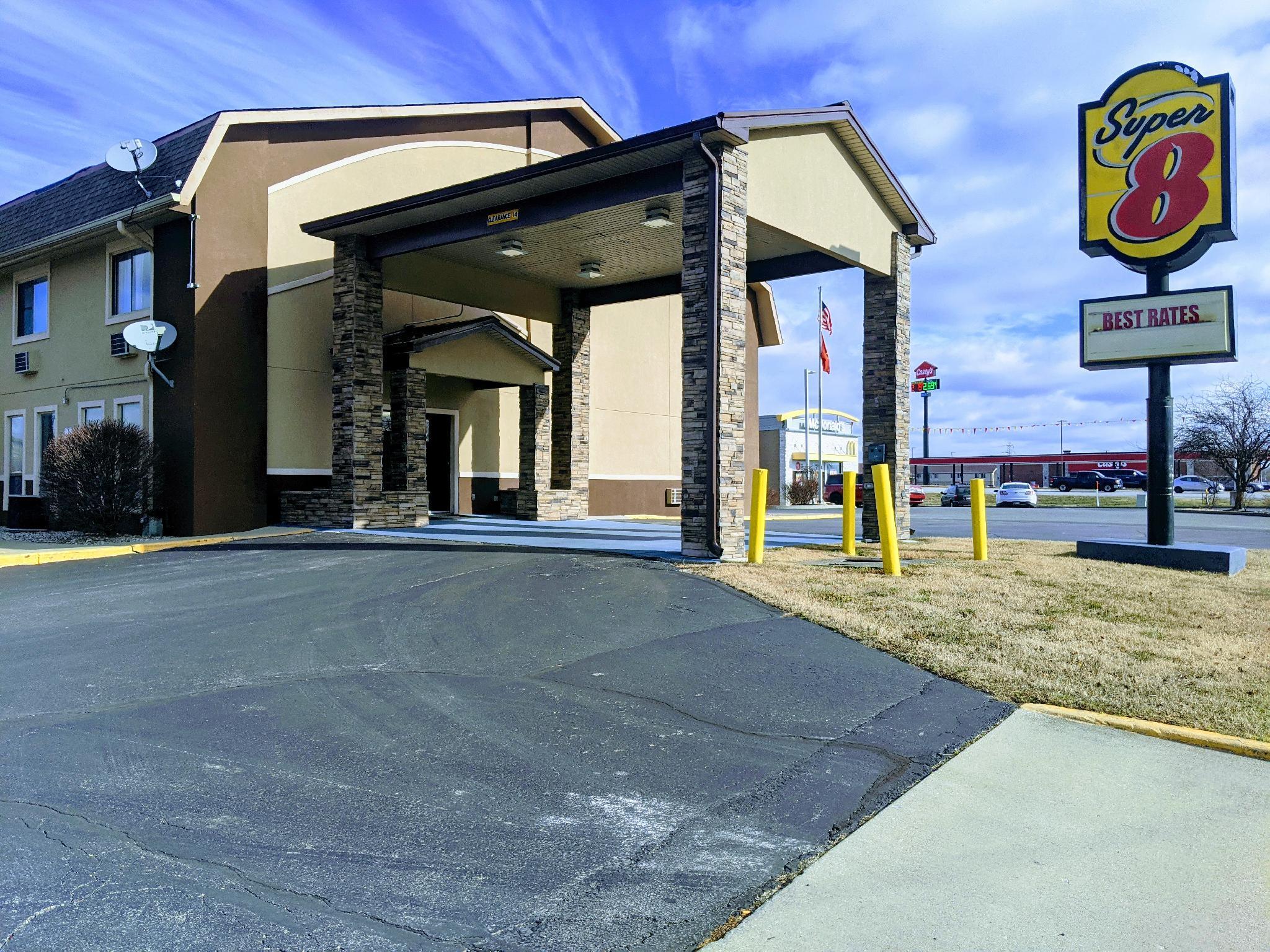 Super 8 By Wyndham Shelbyville Luaran gambar