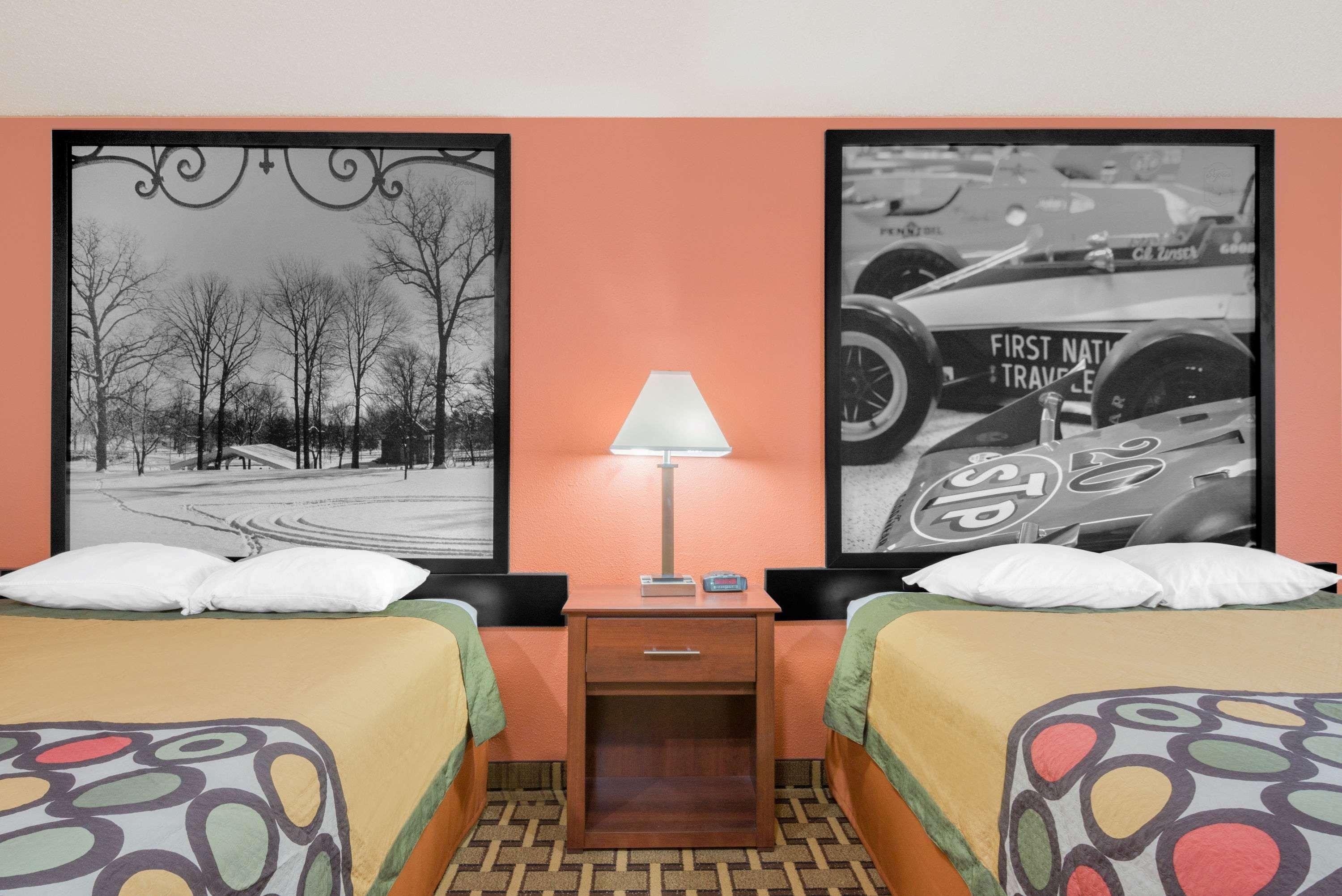 Super 8 By Wyndham Shelbyville Luaran gambar