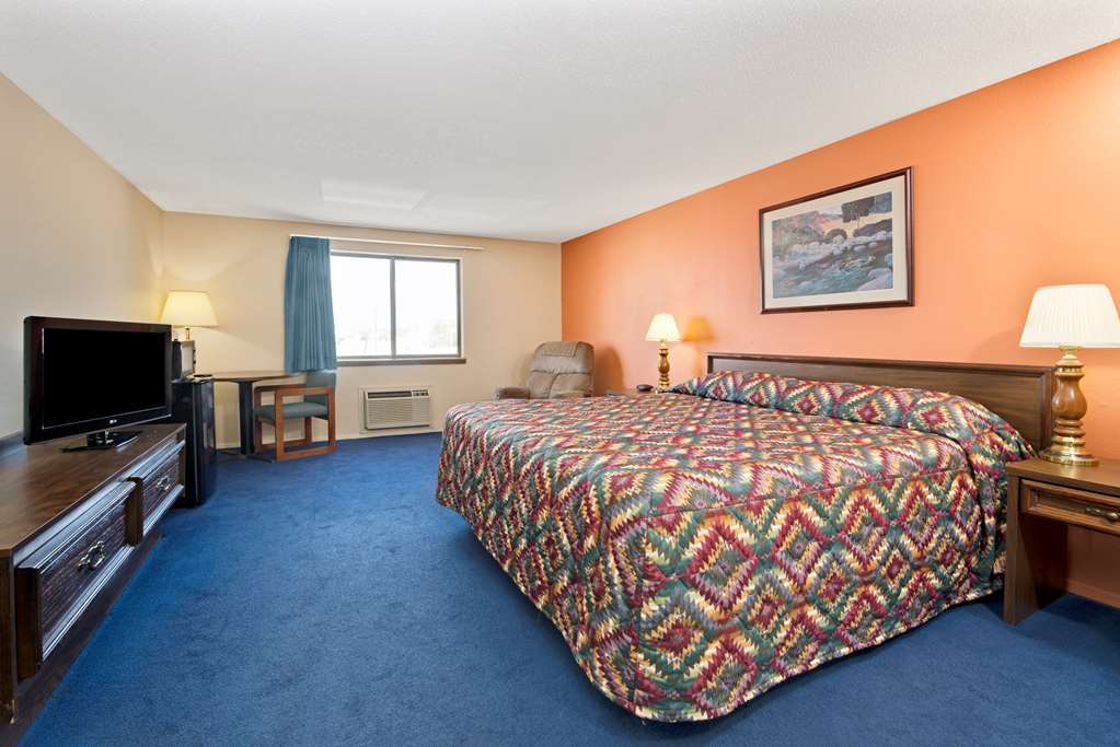 Super 8 By Wyndham Shelbyville Bilik gambar