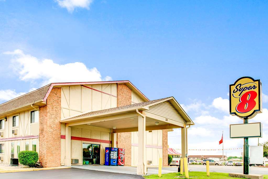 Super 8 By Wyndham Shelbyville Luaran gambar
